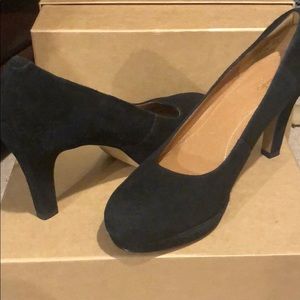 Clarks suede heel